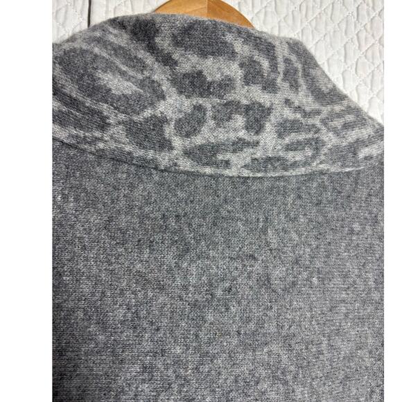Chiaramente Women M Gray Animal Print Wool Sweater Jacket Winter Career - Picture 7 of 9
